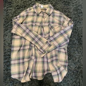 Long sleeve flannel, fits like a medium